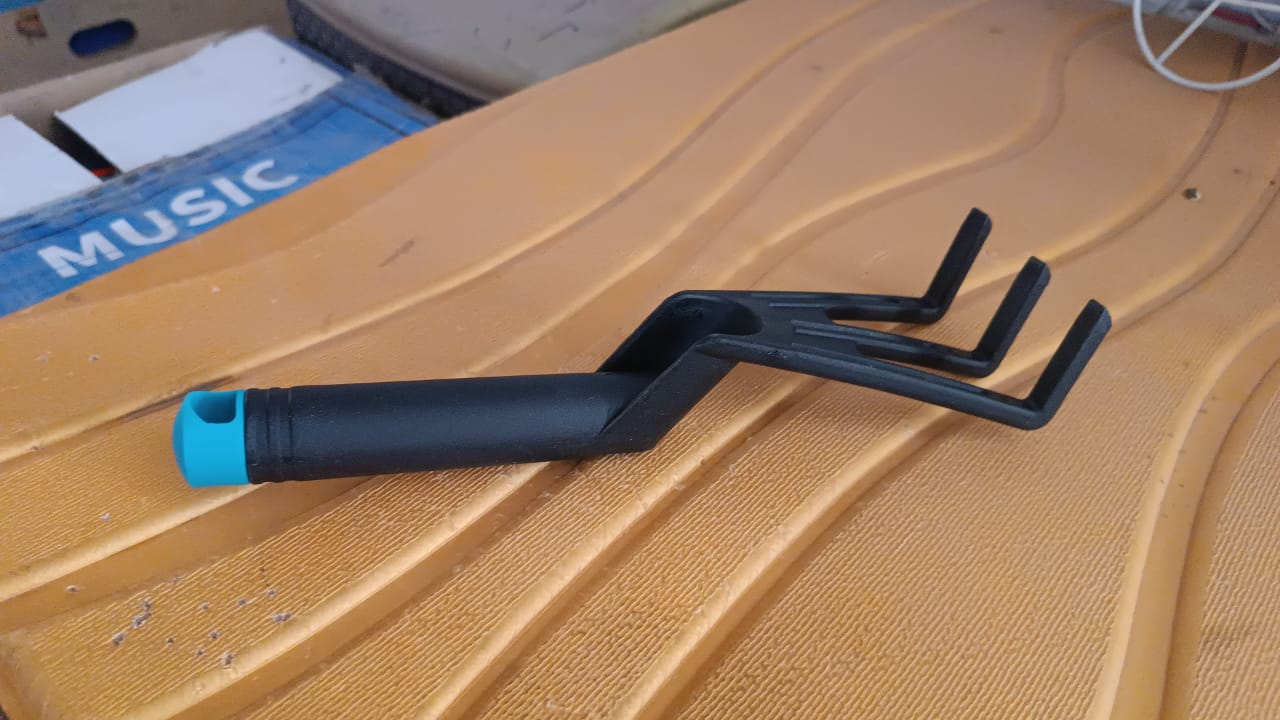 Plastic Premium Garden Hand Cultivator Tool (1 Pc)