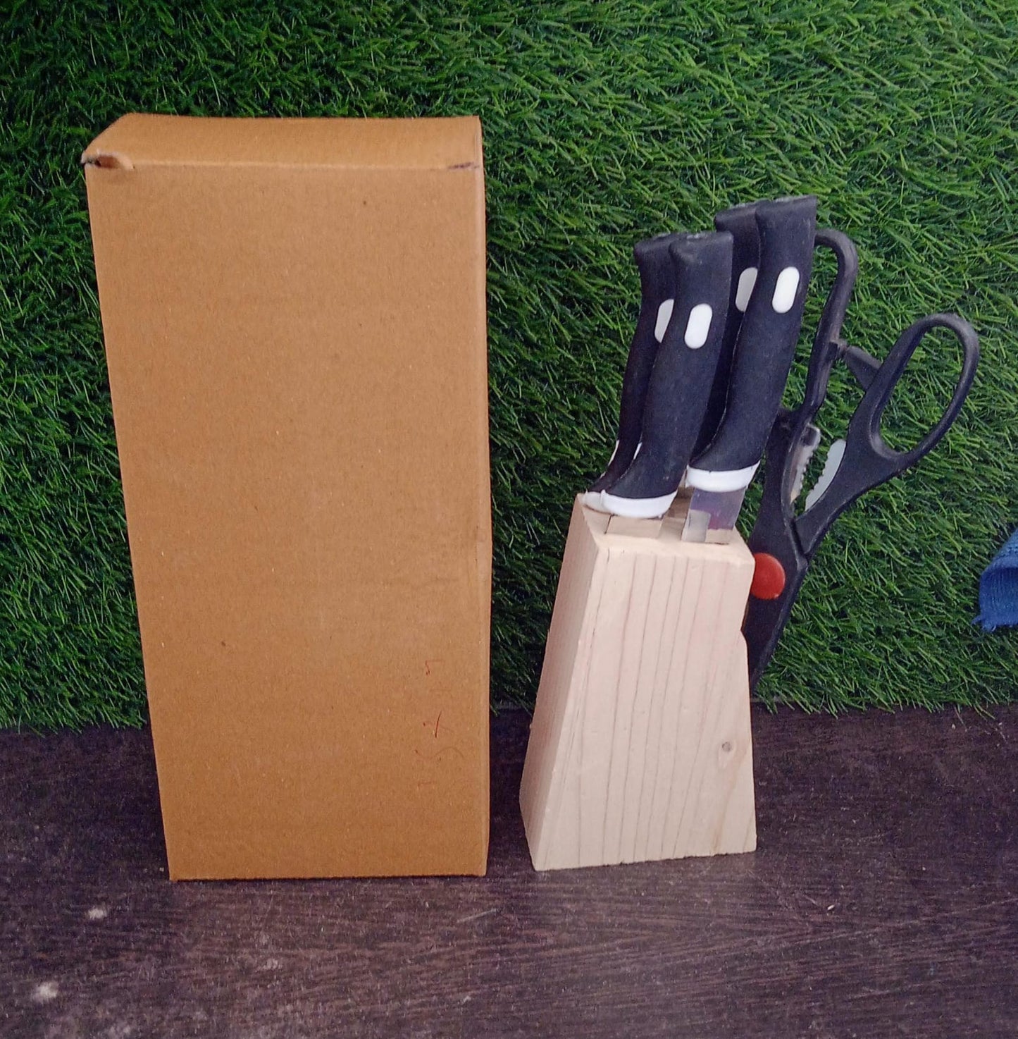 Kitchen Knife Set with Wooden Block and Scissors (5 pcs, Black)