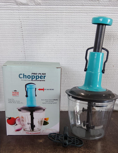 Compact 950ML vegetable chopper in mixed color