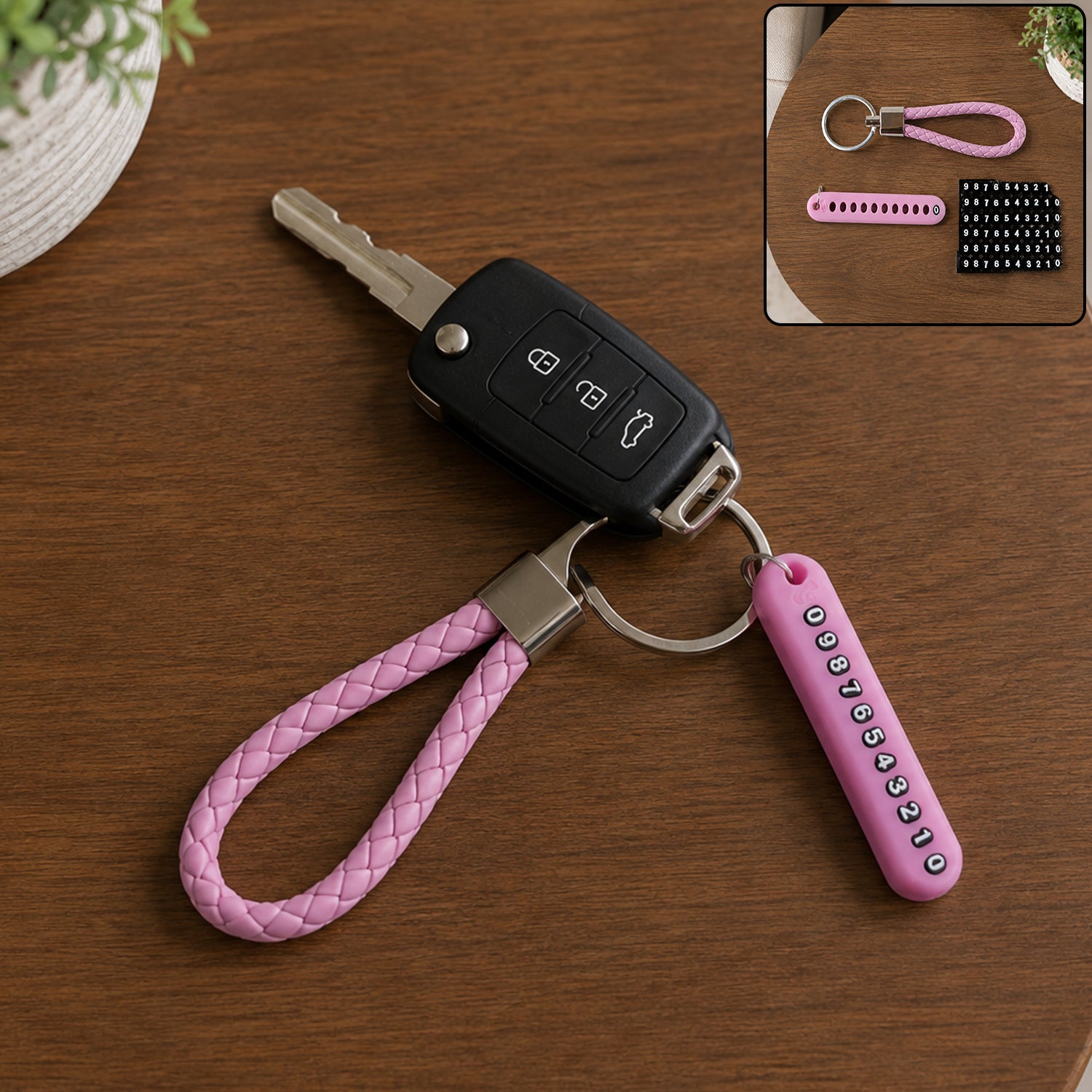 Anti lost keychain with number plate lifestyle view