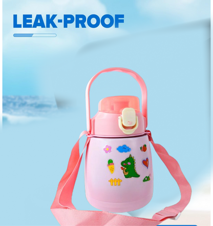 स्टेनलेस स्टील वैक्यूम इंसुलेटेड पानी की बोतल हैंडल और स्टिकर के साथ (700 एमएल)