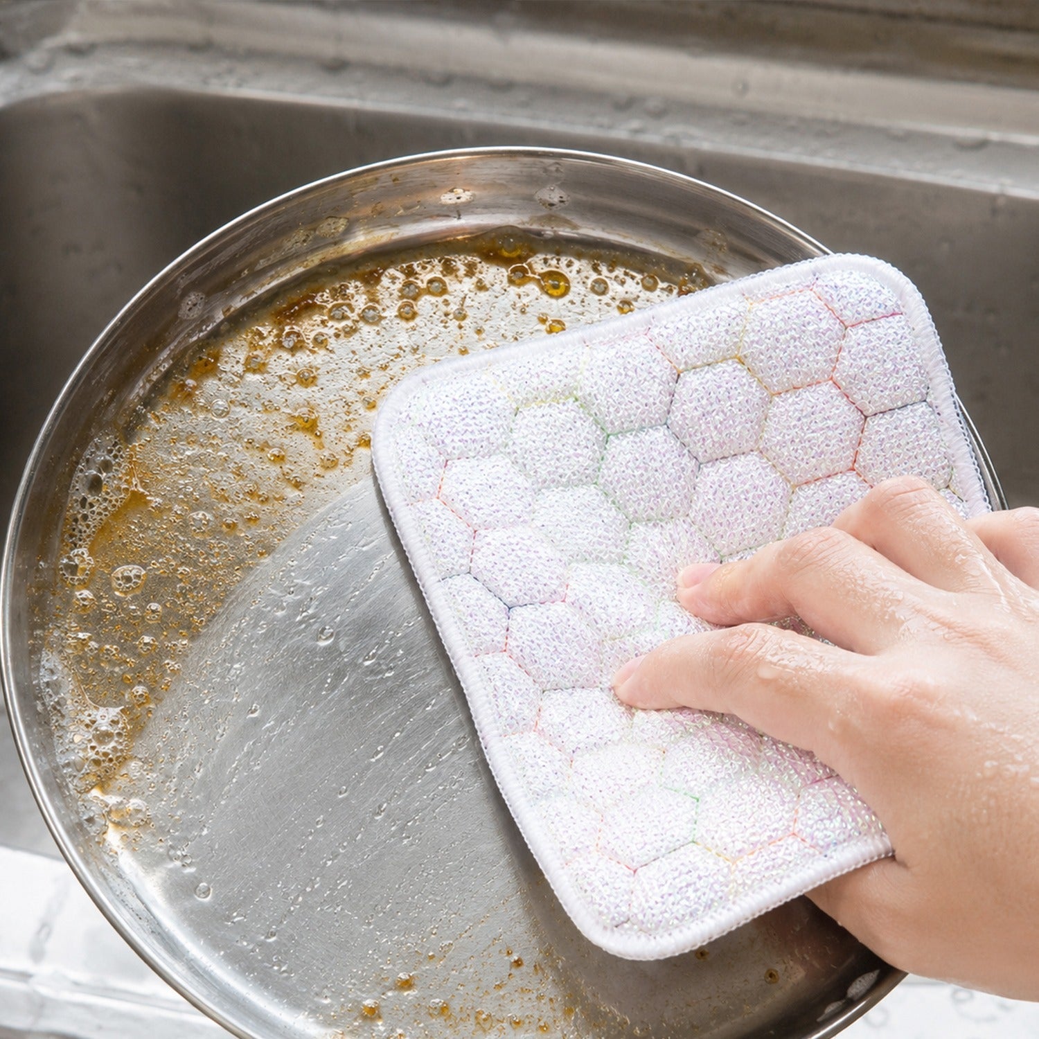 Dish Washing Scrub Pad Heavy Duty Kitchen Scrubber for Utensils Pots 18x18cm (1 Pc)