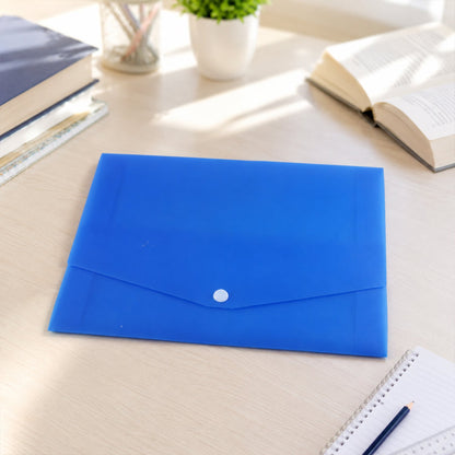 Practically designed A4 plastic folder for everyday document organization