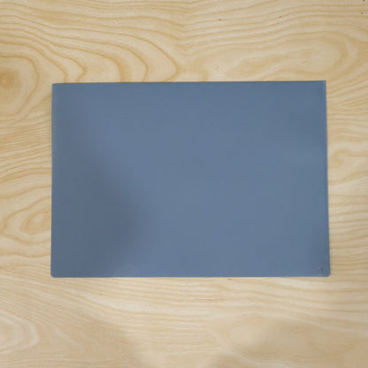 Stylish and lightweight plastic file folder for everyday paper organization