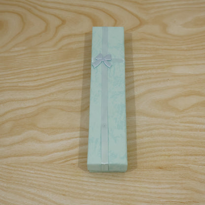 Actual loose paper gift box live photo