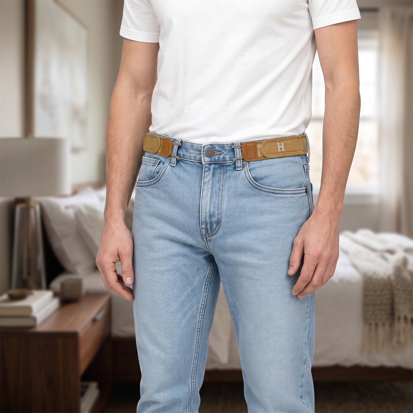 Buckleless elastic waist belt worn with jeans