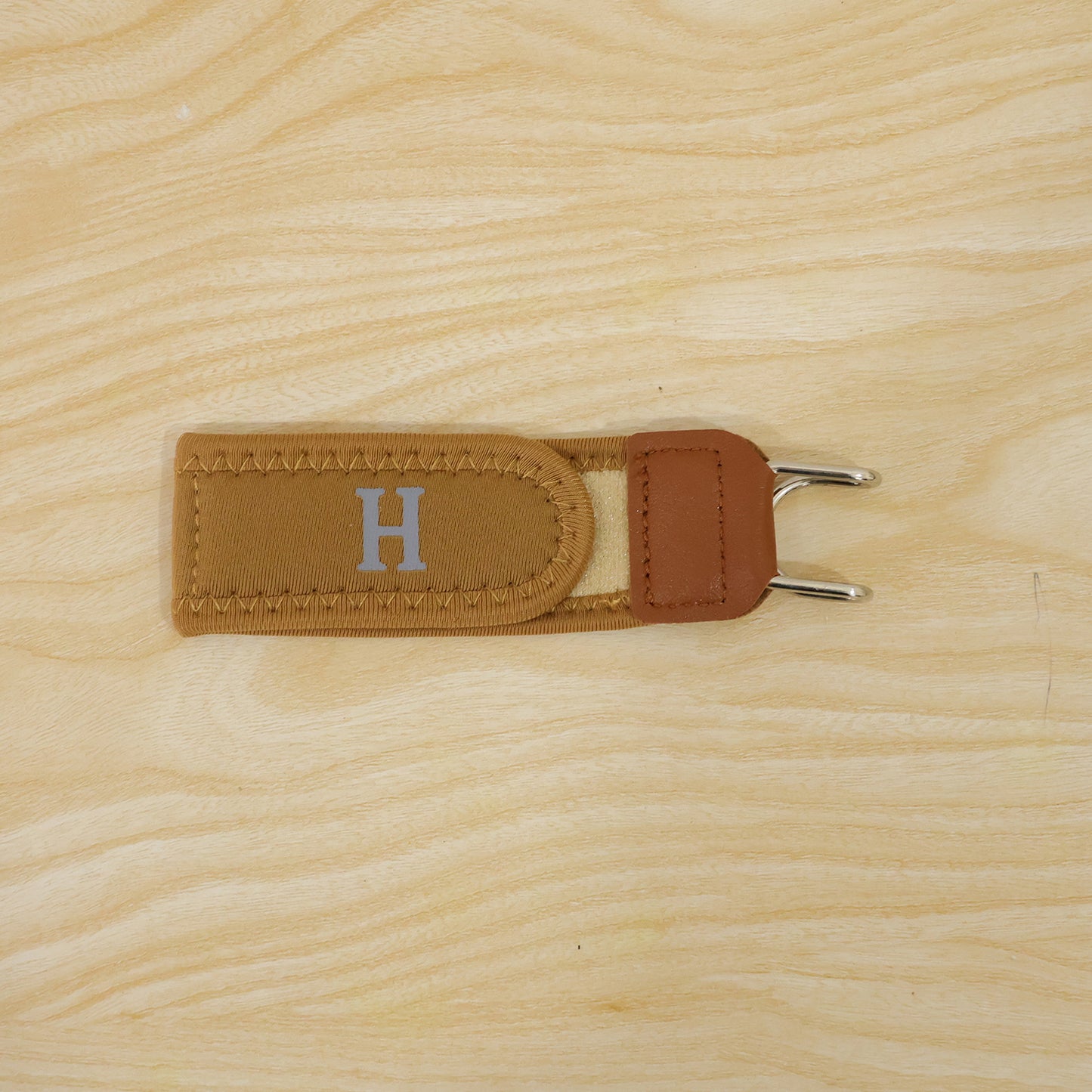 Buckleless elastic waist belt hook live product photo