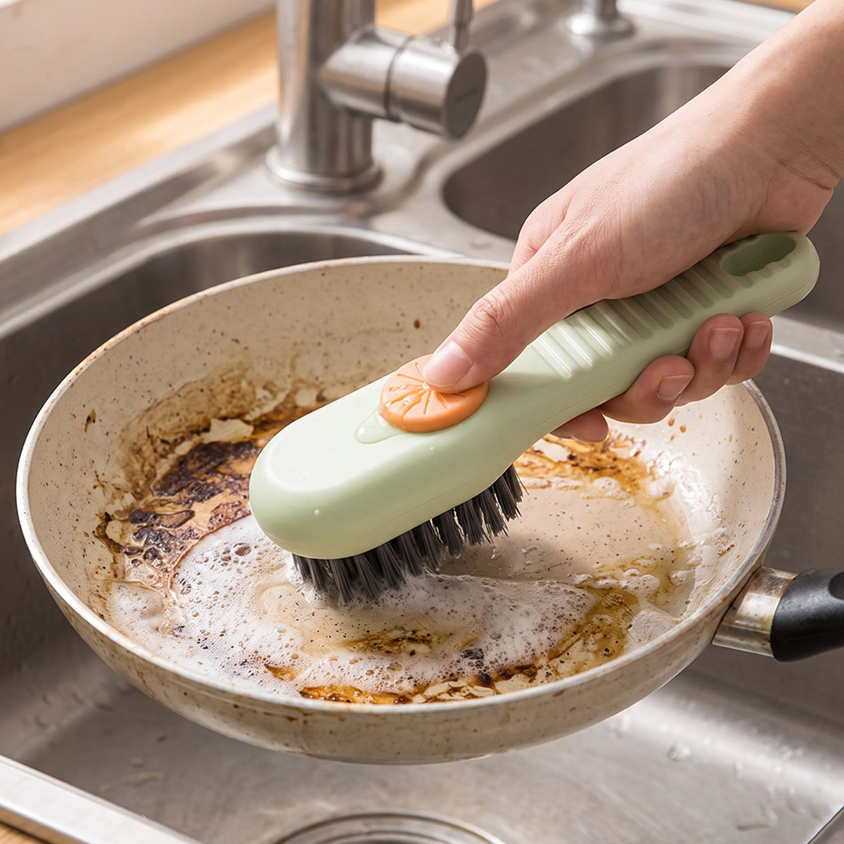 Kitchen cleaning brush for cookware