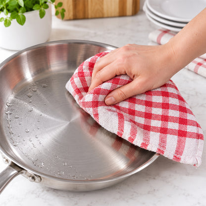Reusable checkered cleaning cloth