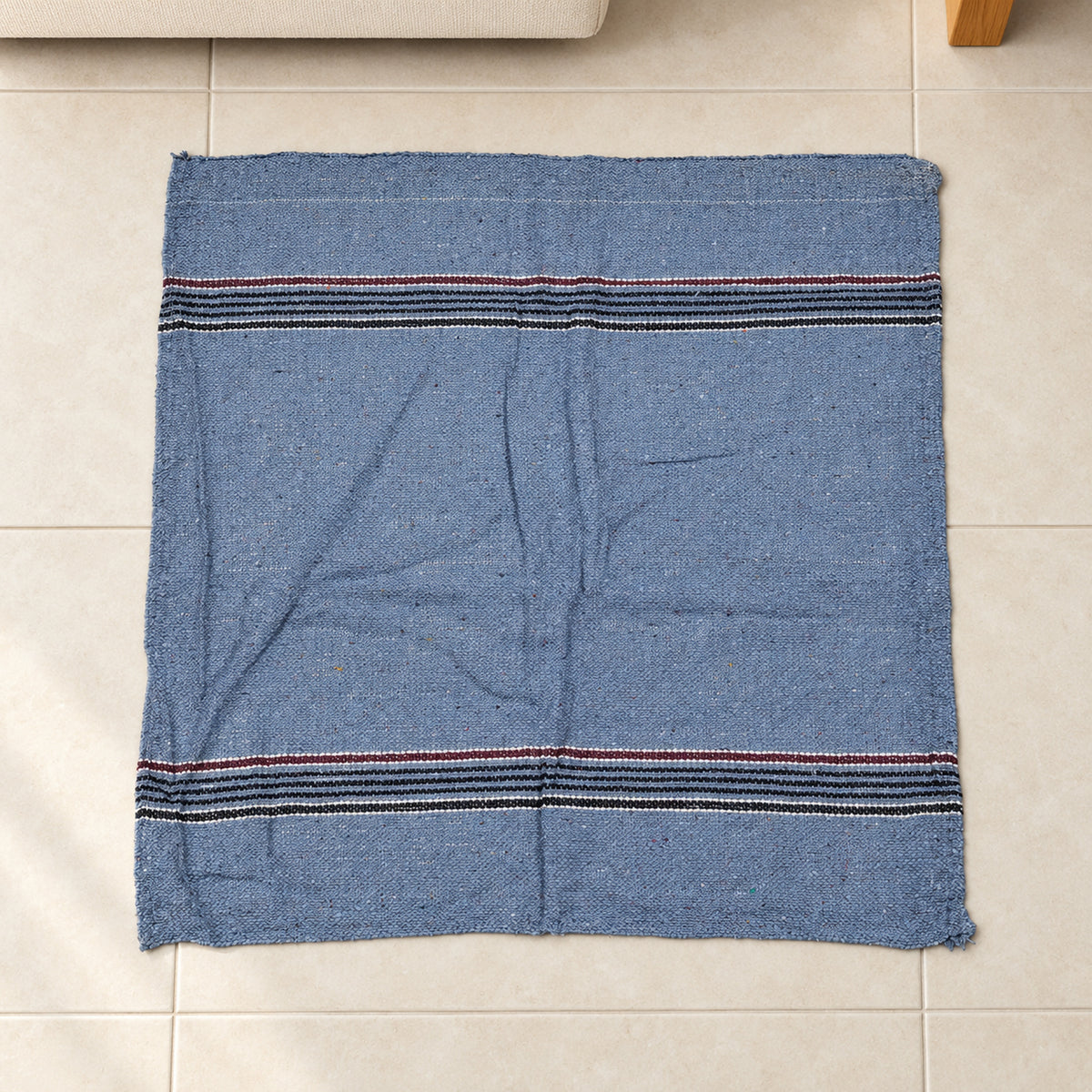 Unfolded square floor cleaning cloth