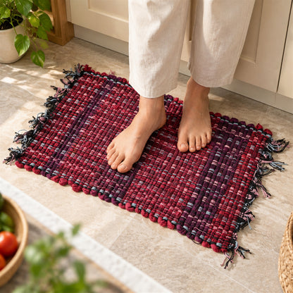 Decorative woven floor mat with fringed edges - Woven_Mat_3