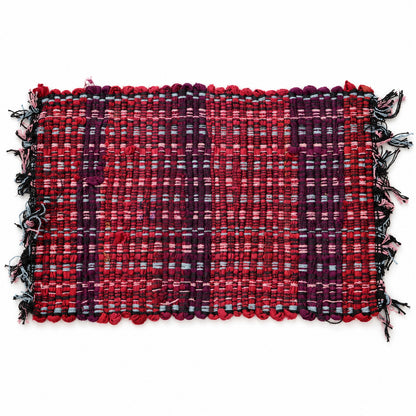 Decorative woven floor mat with fringed edges - Woven_Mat_4