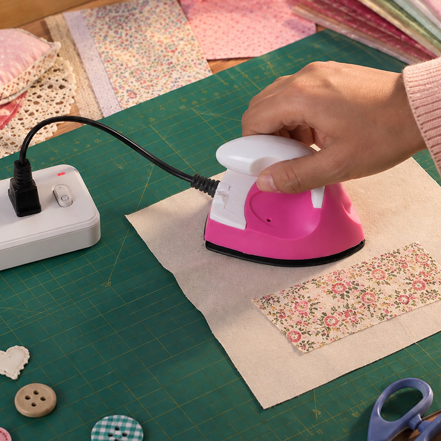 Portable electric mini iron product image 8