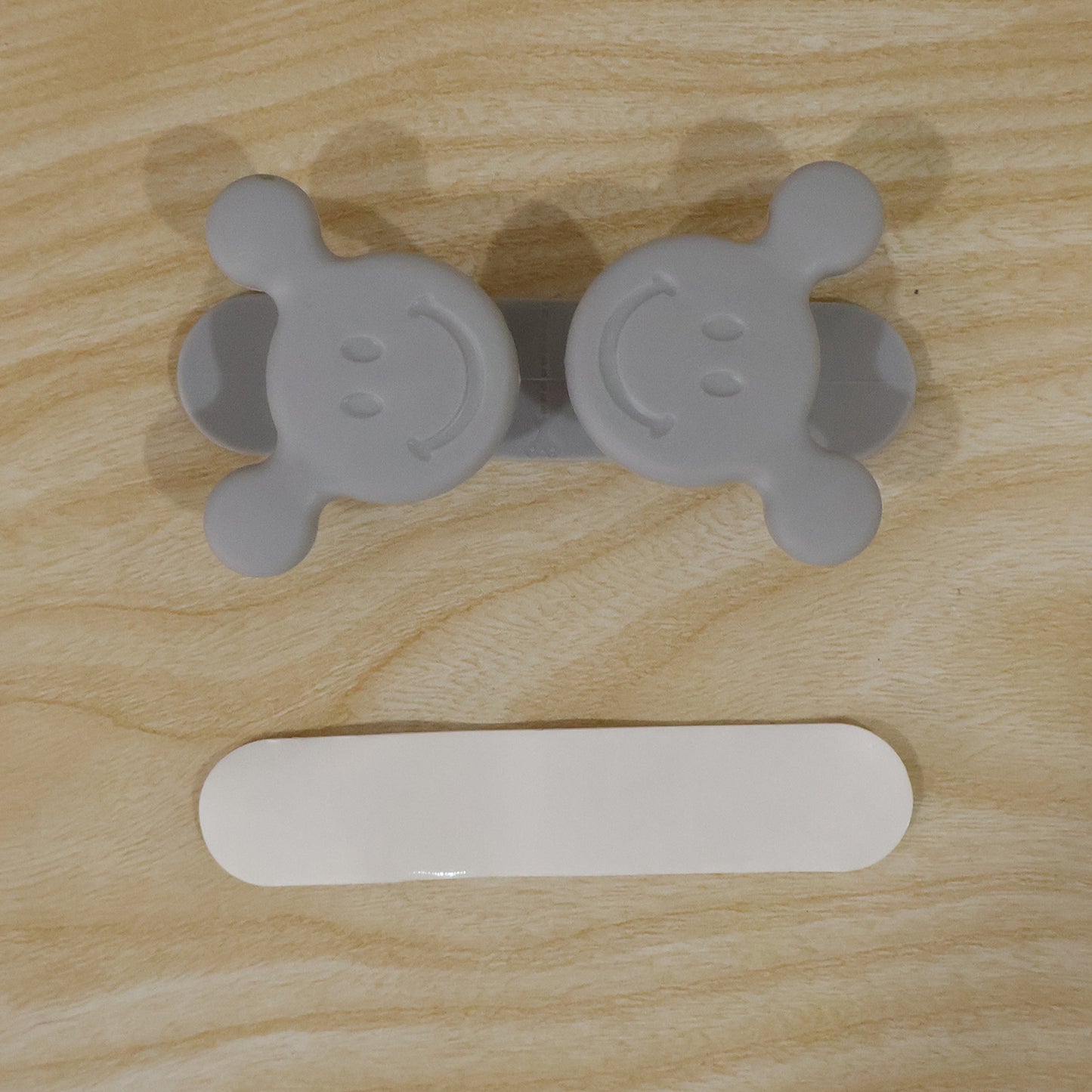 Live product photo with plastic packing