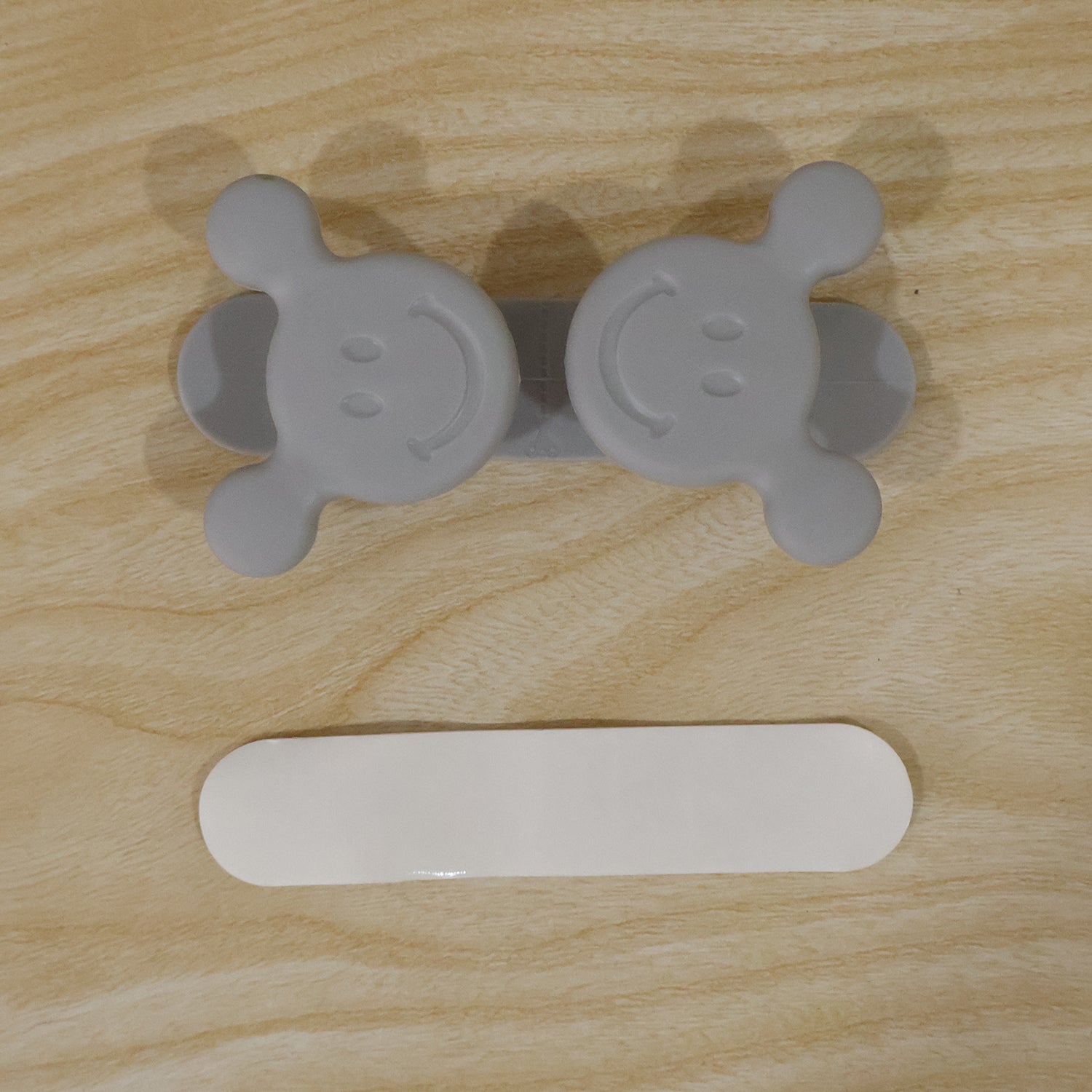 Live product photo with plastic packing