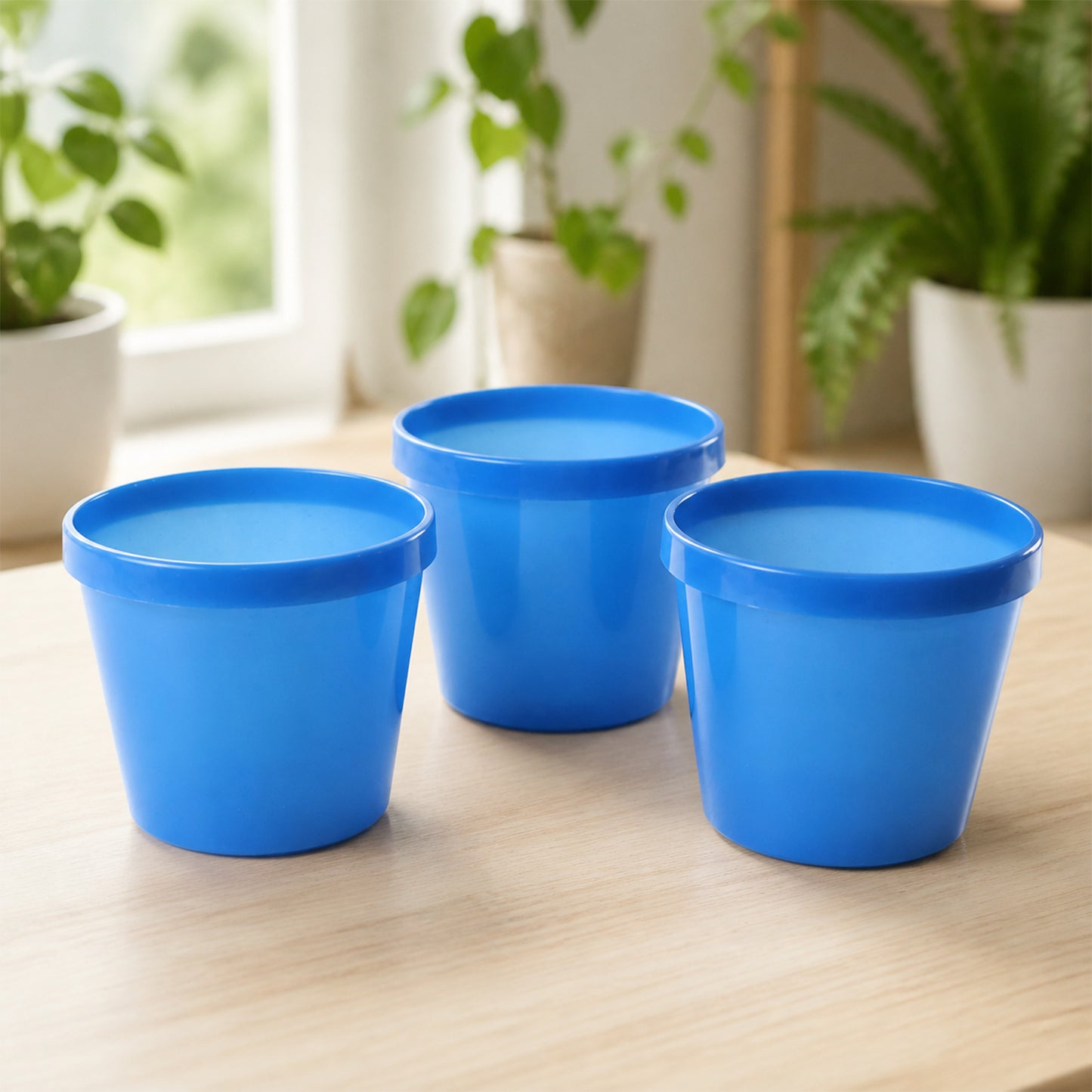 Round plastic planter pot set
