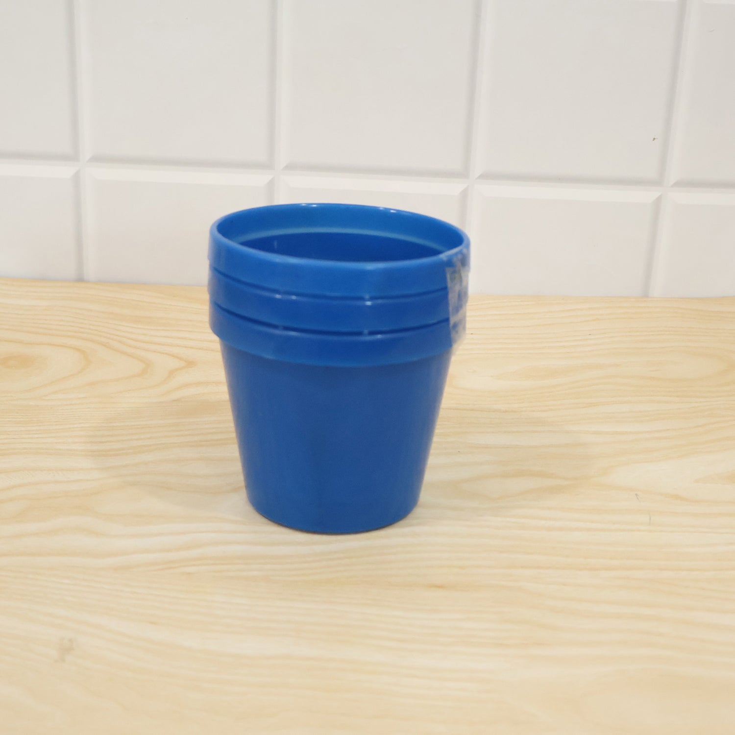 Round plastic planter pot live photo