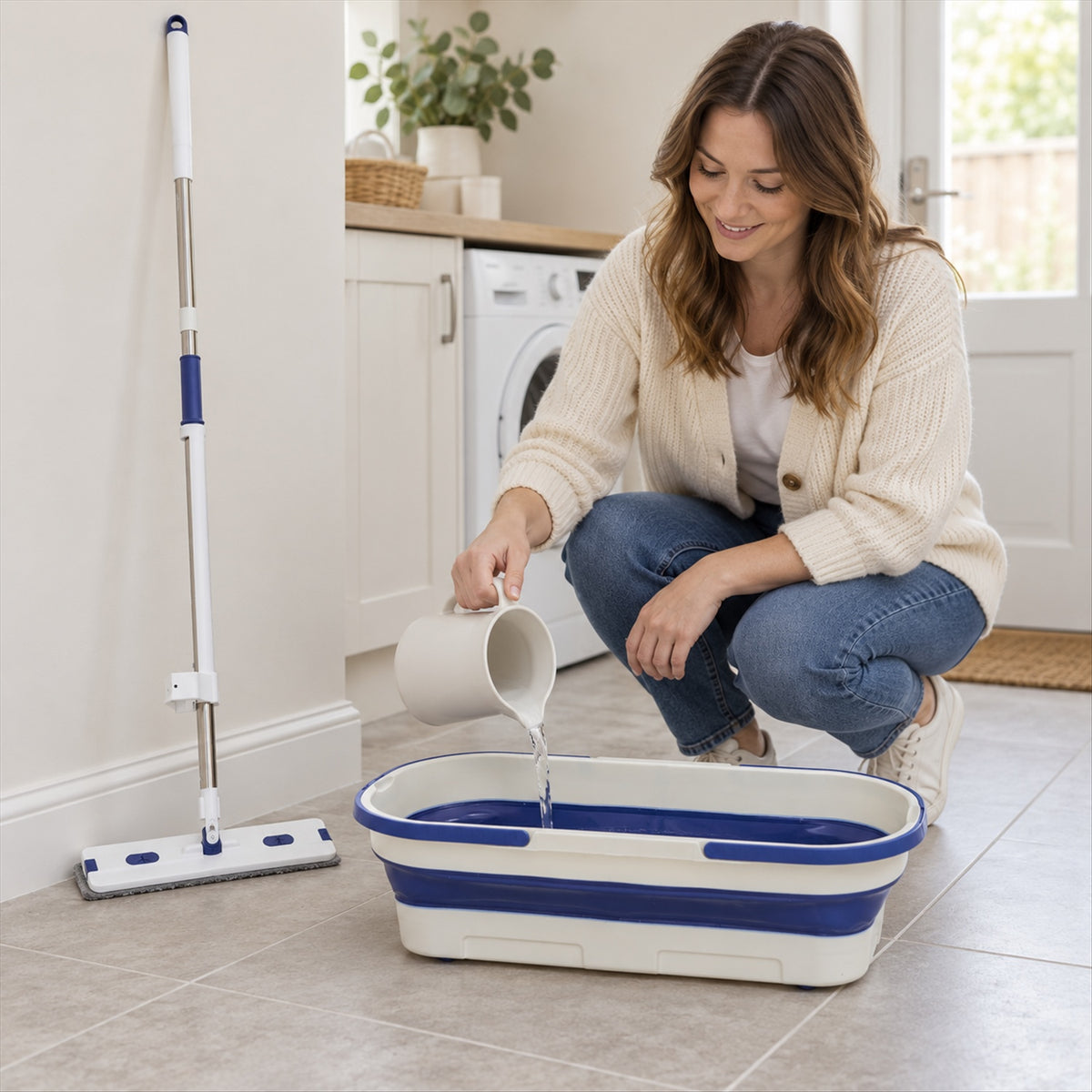 Hand wash free flat mop and folding bucket - bucket filling