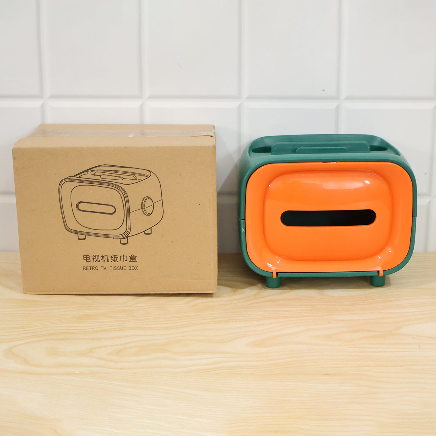 Plastic desktop tissue box live packing photo
