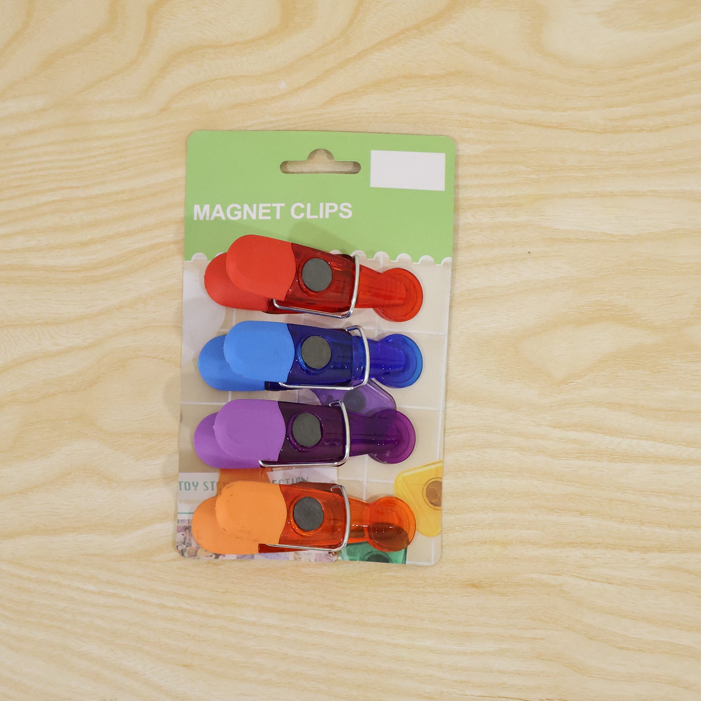 Plastic magnetic clips live packed photo
