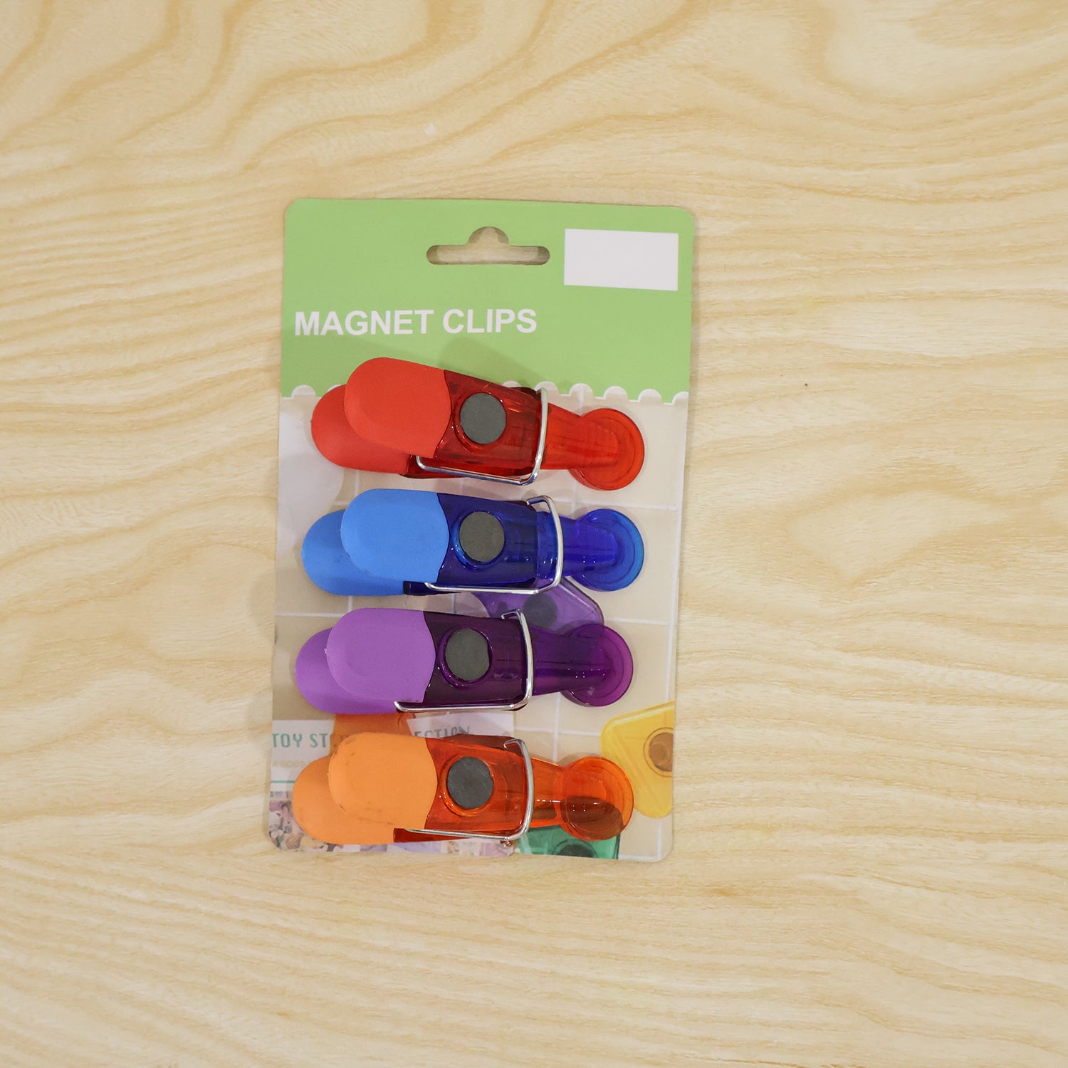 Plastic magnetic clips live packed photo