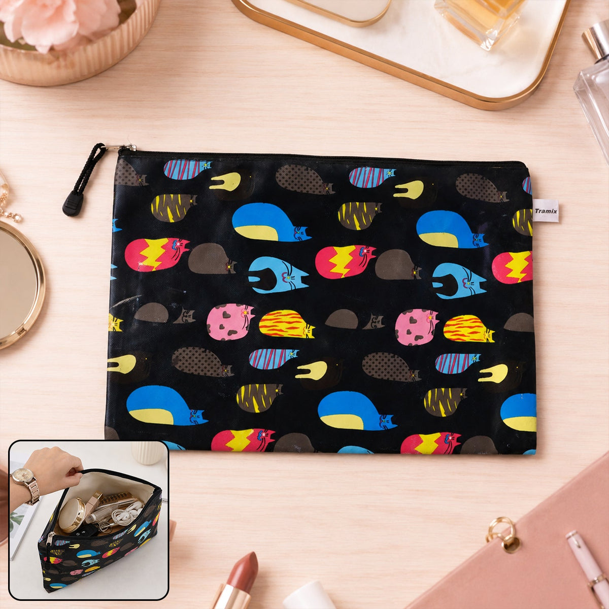 Printed waterproof zipper pouch ideal for cosmetics and stationery