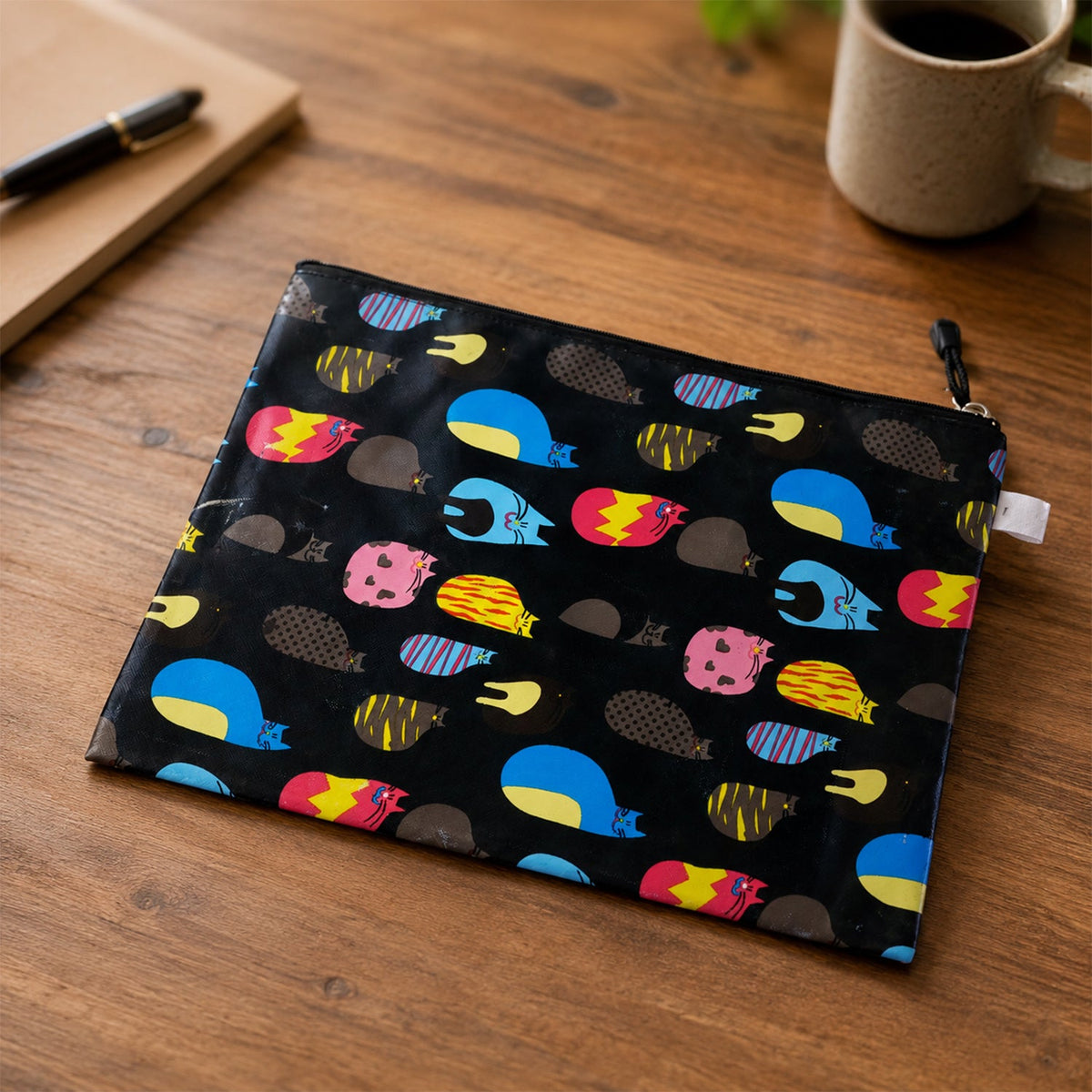 Lightweight multipurpose zip pouch suitable for cosmetics and stationery