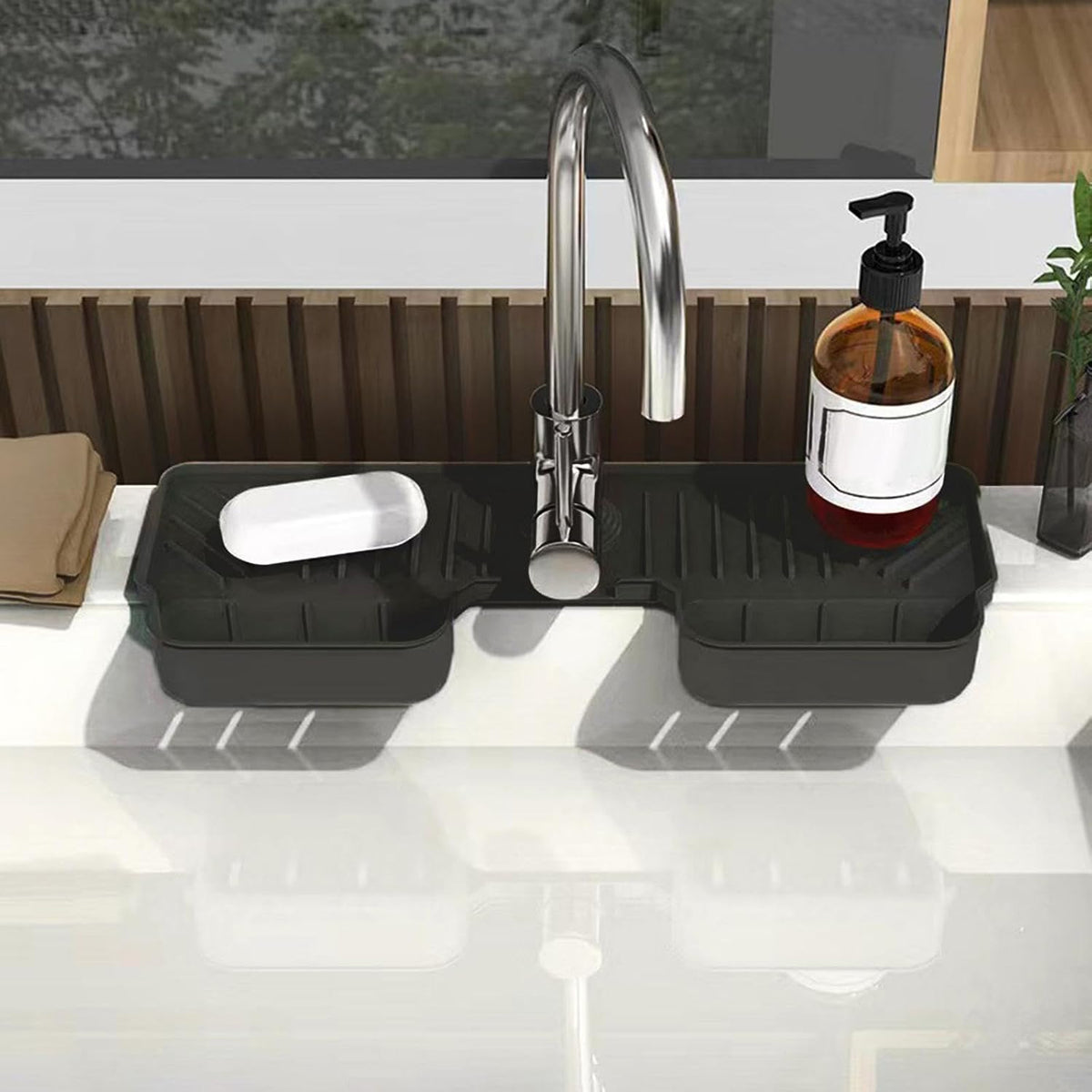 Sink faucet splash guard mat kitchen application