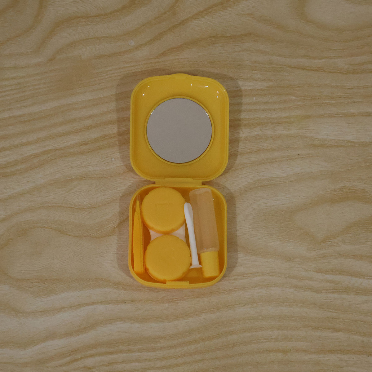 Contact lens case kit with mirror actual product
