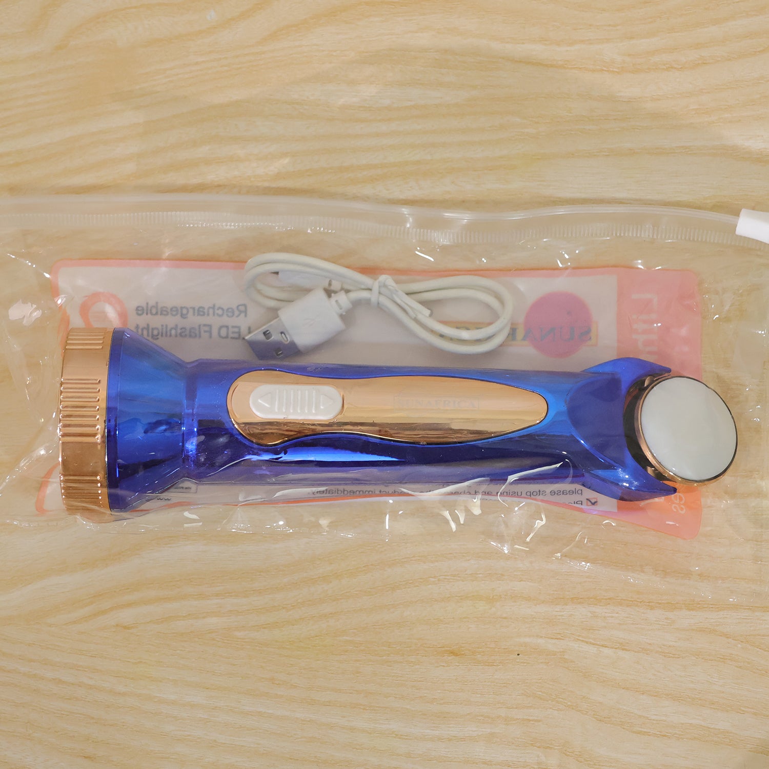 USB rechargeable LED flashlight live product photo