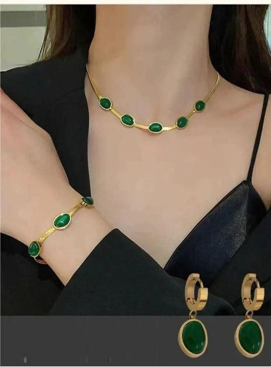 Green Crystal Pendant Earrings With Bracelet (3 Pcs Set)