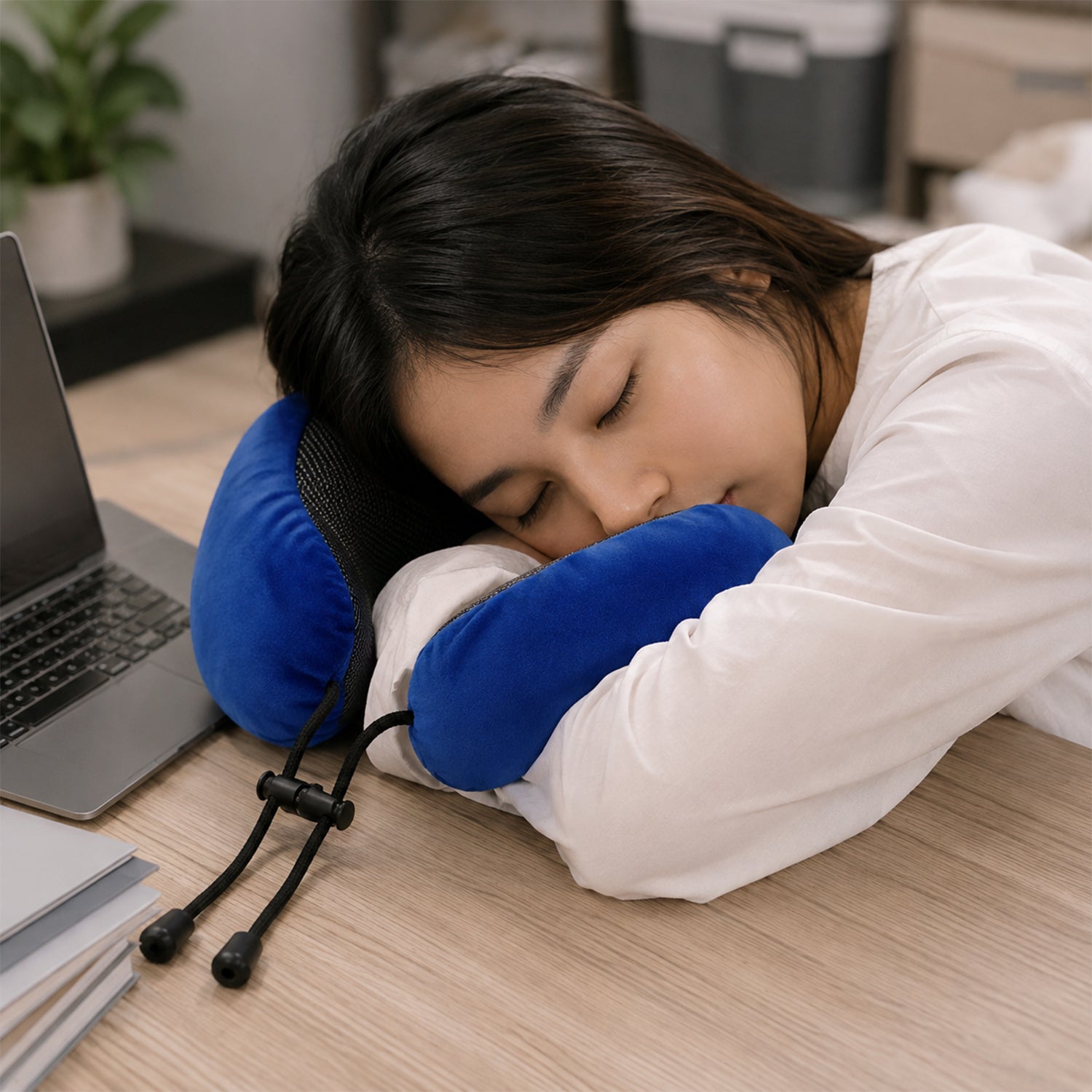 Ergonomic U shaped travel pillow