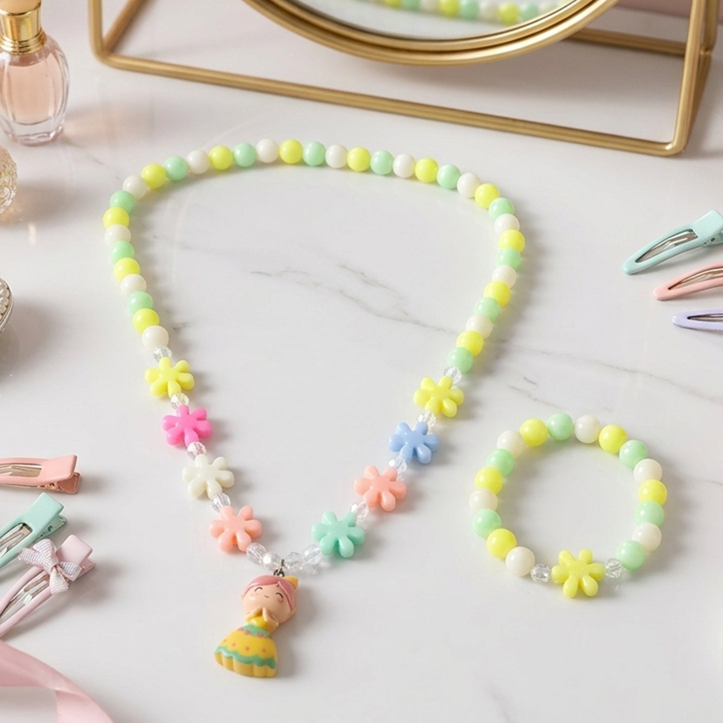 Floral bead necklace and bracelet set