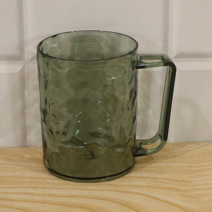 Textured plastic mug with handle 9