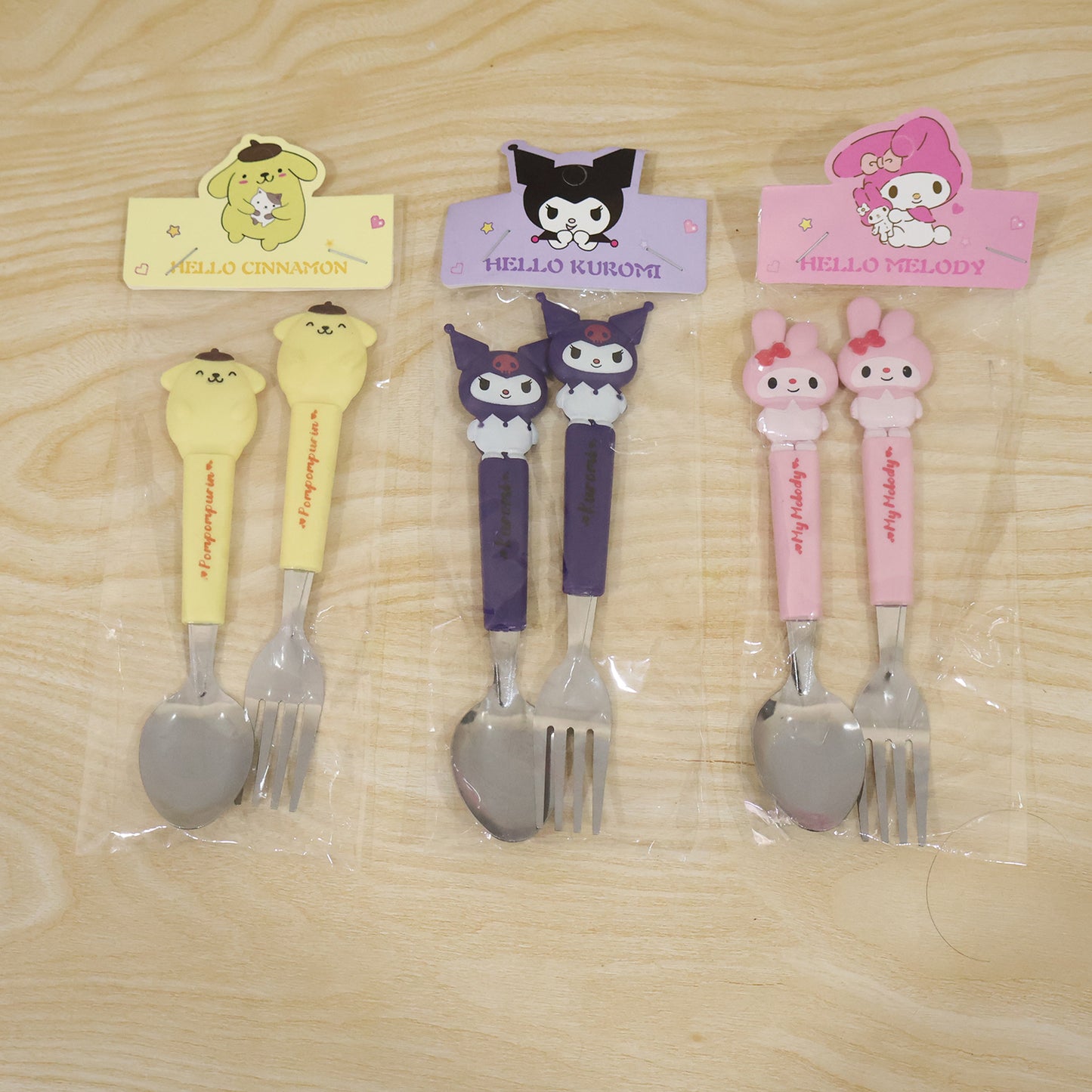 Cartoon spoon and fork live plastic packing photo