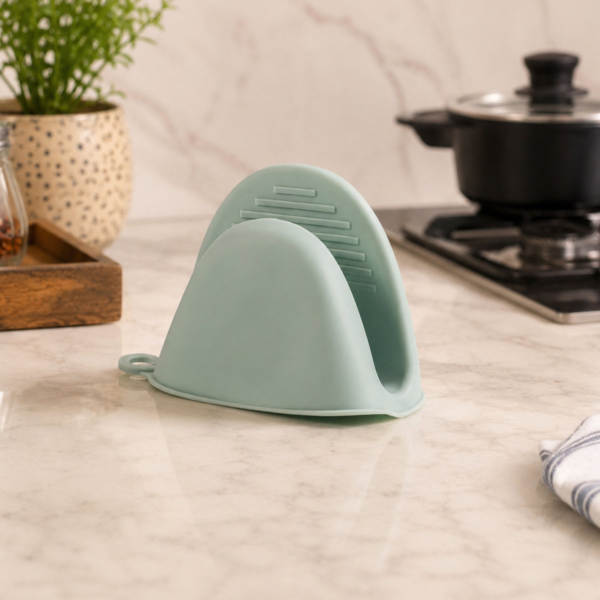 Mini silicone oven mitt product view