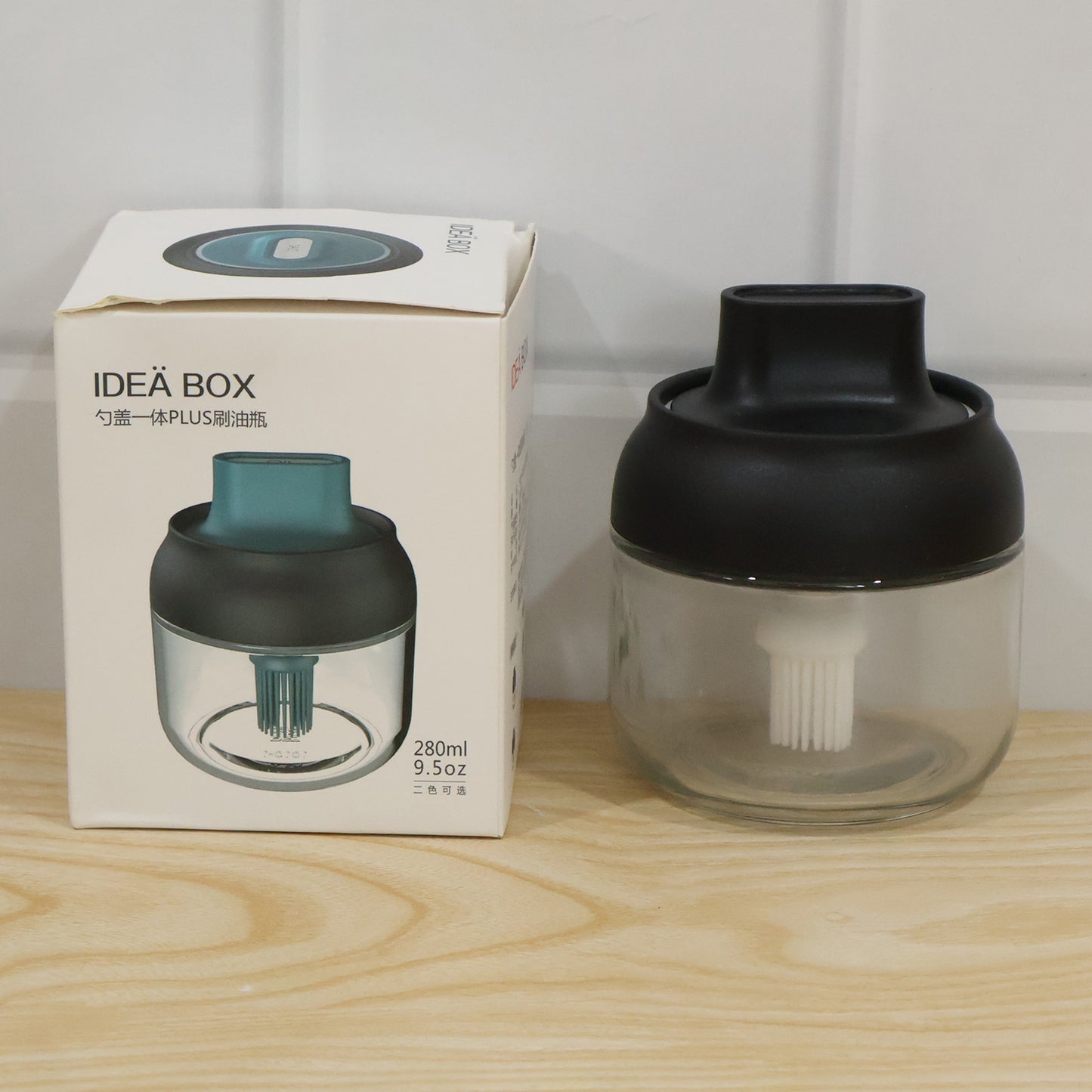 24571 round jar oil dispenser live product and color box photo