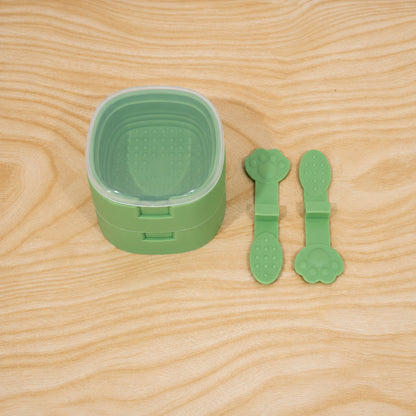 Green square ice cream mold with a single frozen dessert