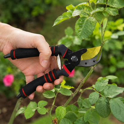 Ergonomic pruning shear product view
