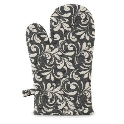 Floral quilted oven hand glove - white background