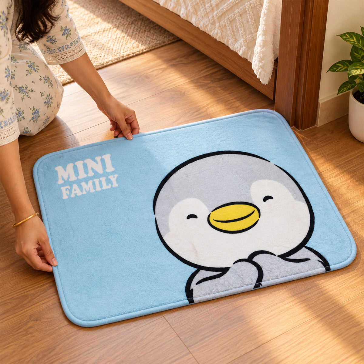 Penguin design bathroom floor mat - view 04