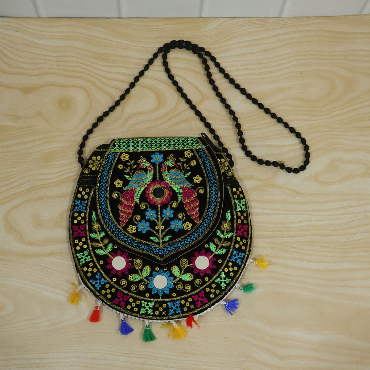 Traditional purse carrying use