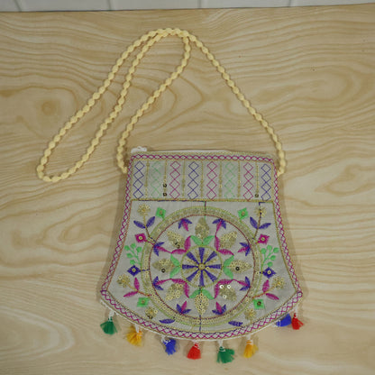 Traditional purse carrying use