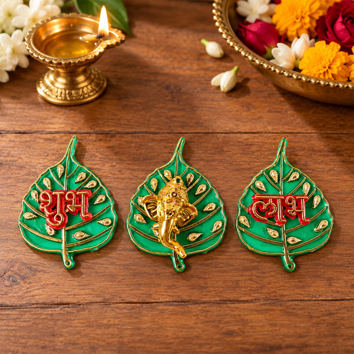 Close up of Shubh Labh Ganesh leaf design with gold detailing