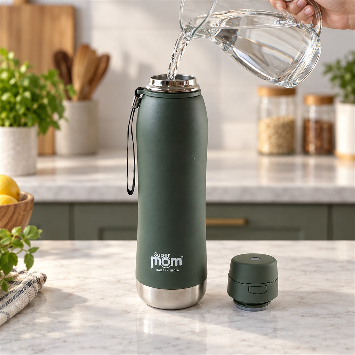 Vacuum insulated steel water bottle 07
