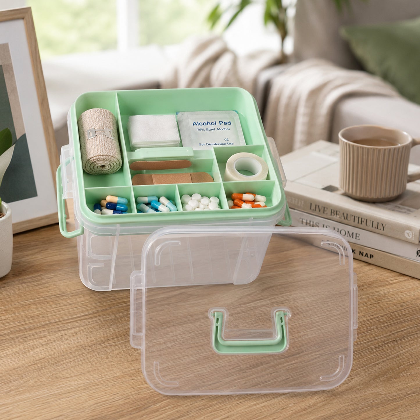 Transparent medicine storage box with locking lid