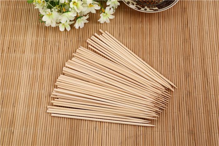 1100 Camping Wooden Color Bamboo BBQ Skewers Barbecue Shish Kabob Sticks Fruit Kebab Meat Party Fountain Bamboo BBQ Sticks Skewers Wooden (20cm)