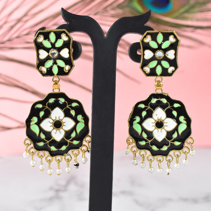 Trending Stylish Jumka Earrings with Modern Touch and Classic Charm