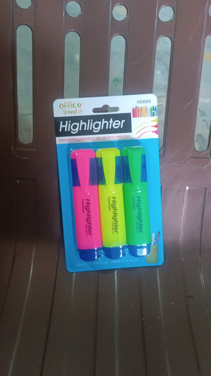 Highlighter Pen, Assorted Colours Water Based Broad Tip Writing Marker (3 Pcs Set)