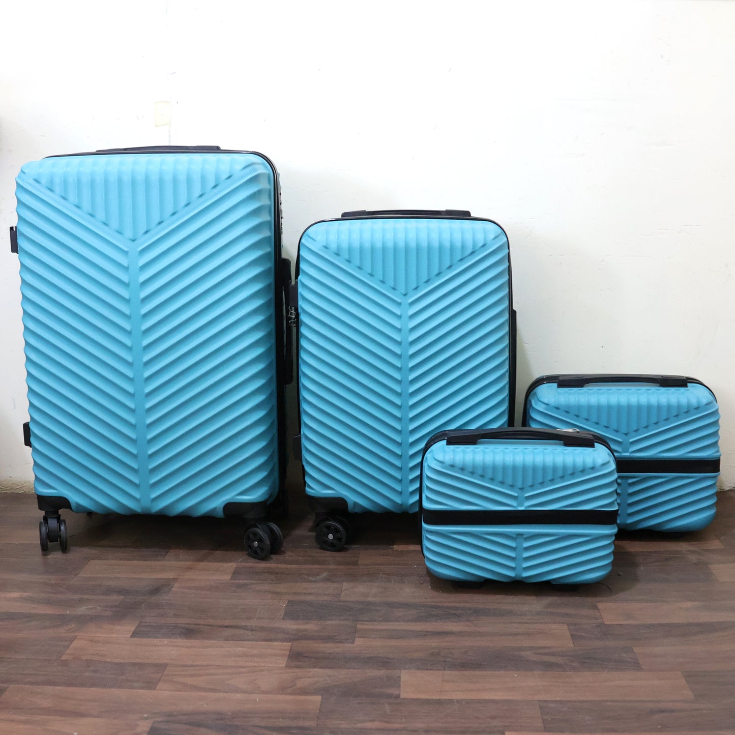 4-in-1 Hard Shell Luggage Set – Durable & Stylish Travel Bags